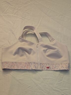 SHEFIT Light Pink Moisture-Wicking Sports Bra